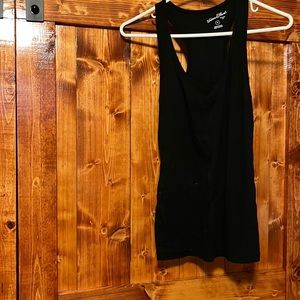 Black tank top!